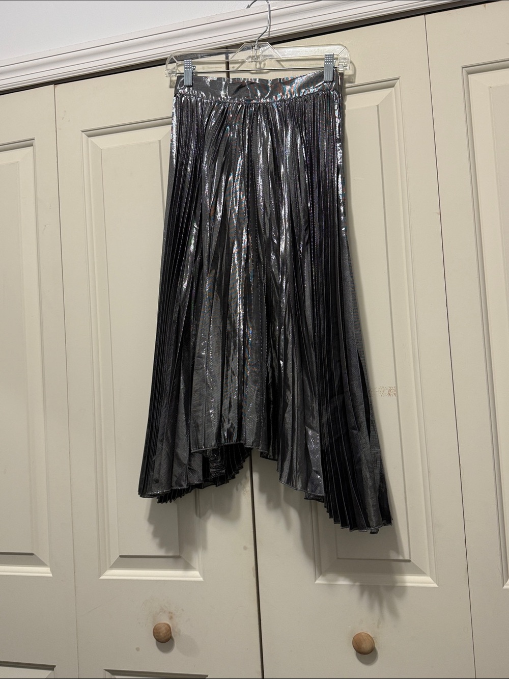 TO BE ADORED Metallic Black Pleated Midi Skirt - Picture 1 of 9